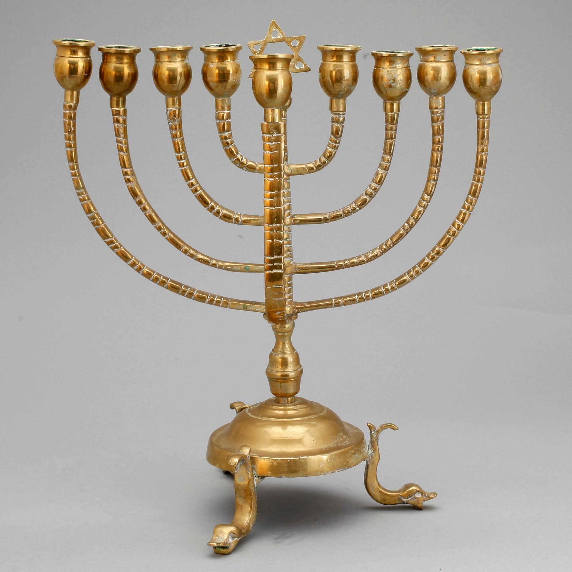 KANDELABER / MENORAH LJUSSTAKE, mässing, judisk, 1900-tal.