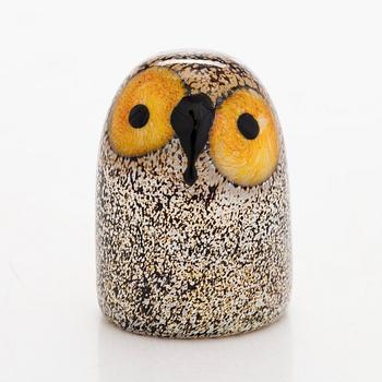 Oiva Toikka, a 'Little Barn Owl' glass bird, signed O. Toikka Nuutajärvi.