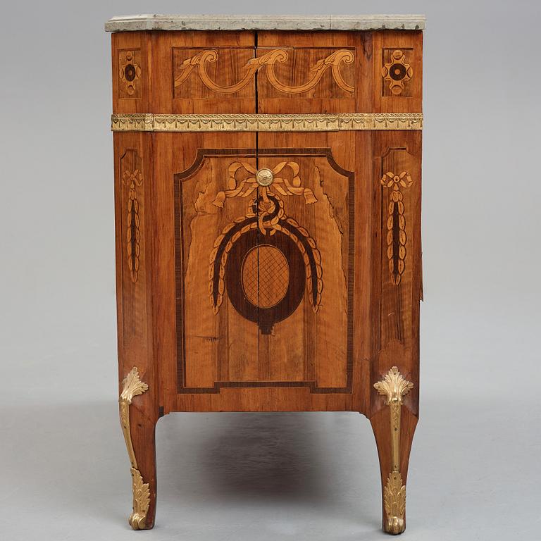 A Gustavian by Jonas Hultsten (master in Stockholm 1773-1794), not signed.