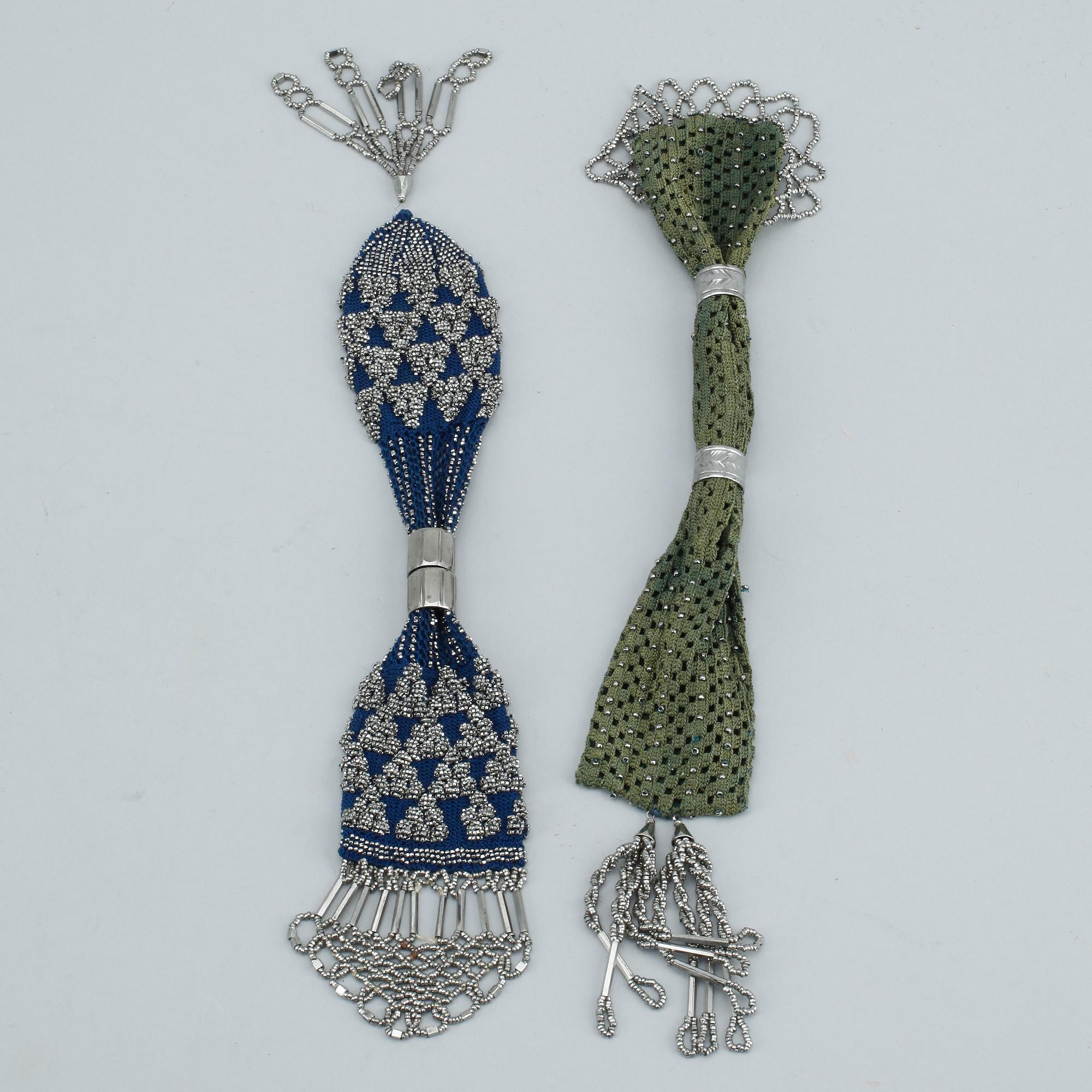 DIVERSE PORTMONNÄER, SNODDAR, SPÄNNEN, 7 delar, 1700-1800-tal.