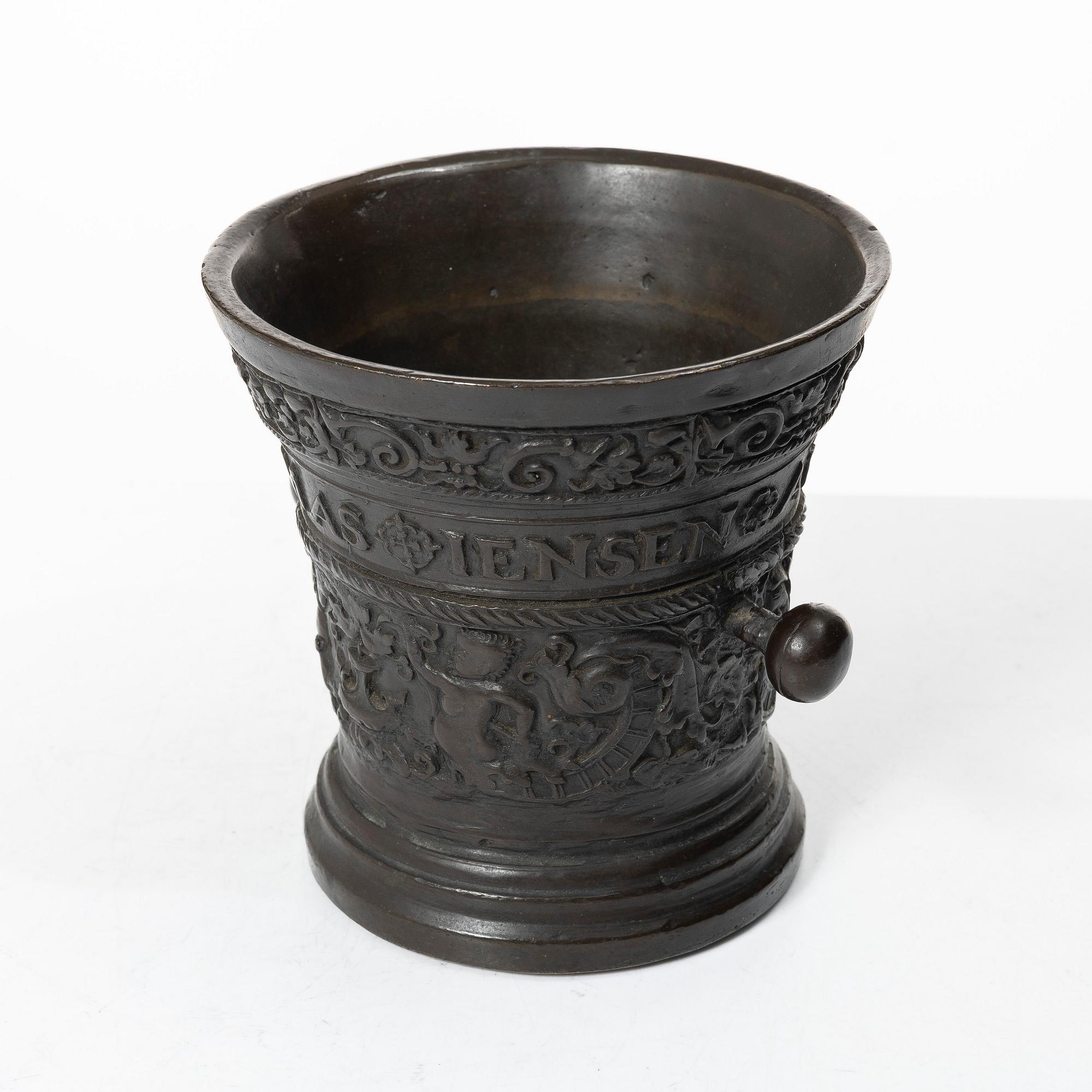 Mortel, barockstil.