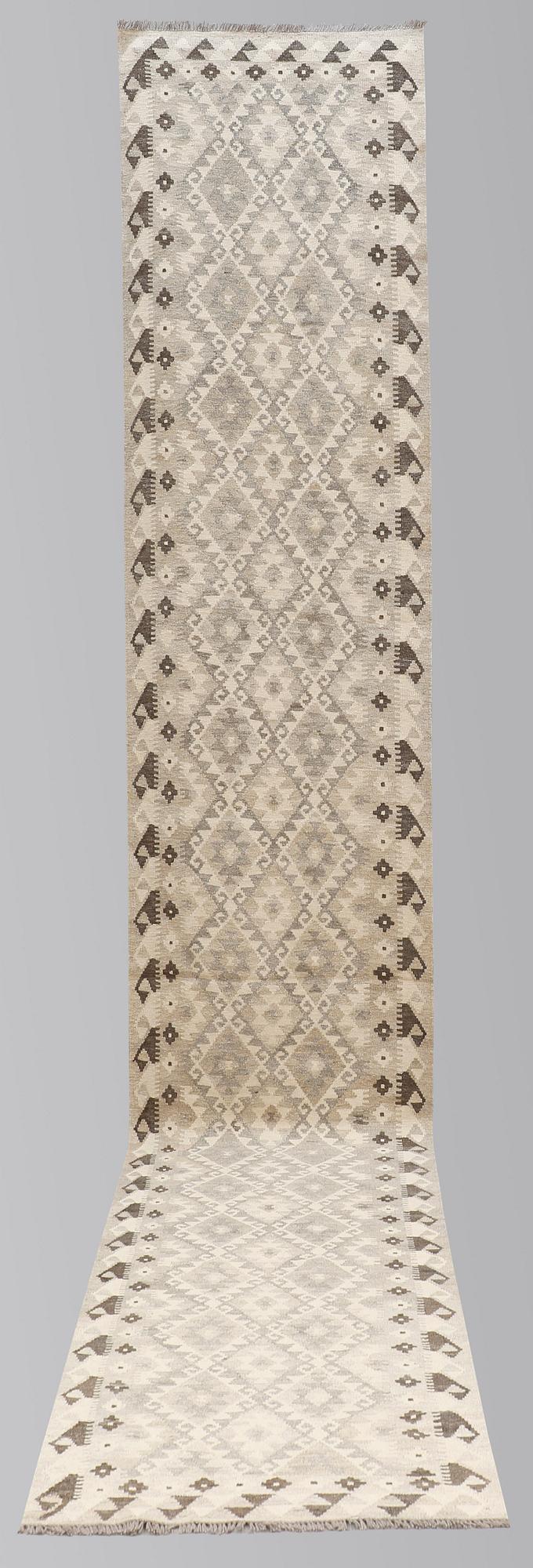 A runner, Kilim, ca 491 x 79 cm.