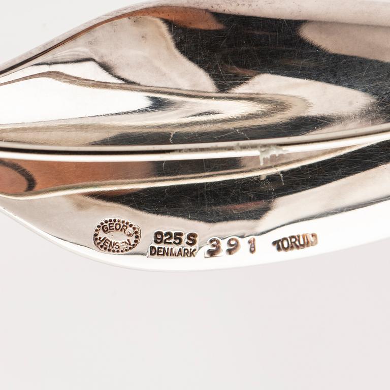 Vivianna Torun Bülow-Hübe, brosch, silver, Goerg Jensen, Danmark.