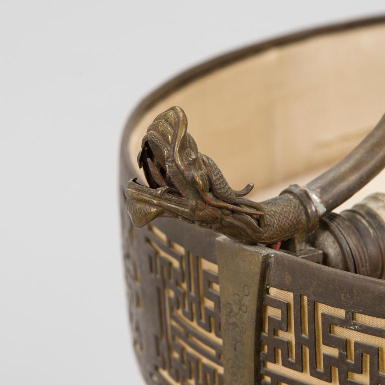 Taklampa, Kina 1900-talets första hälft/ mitt.