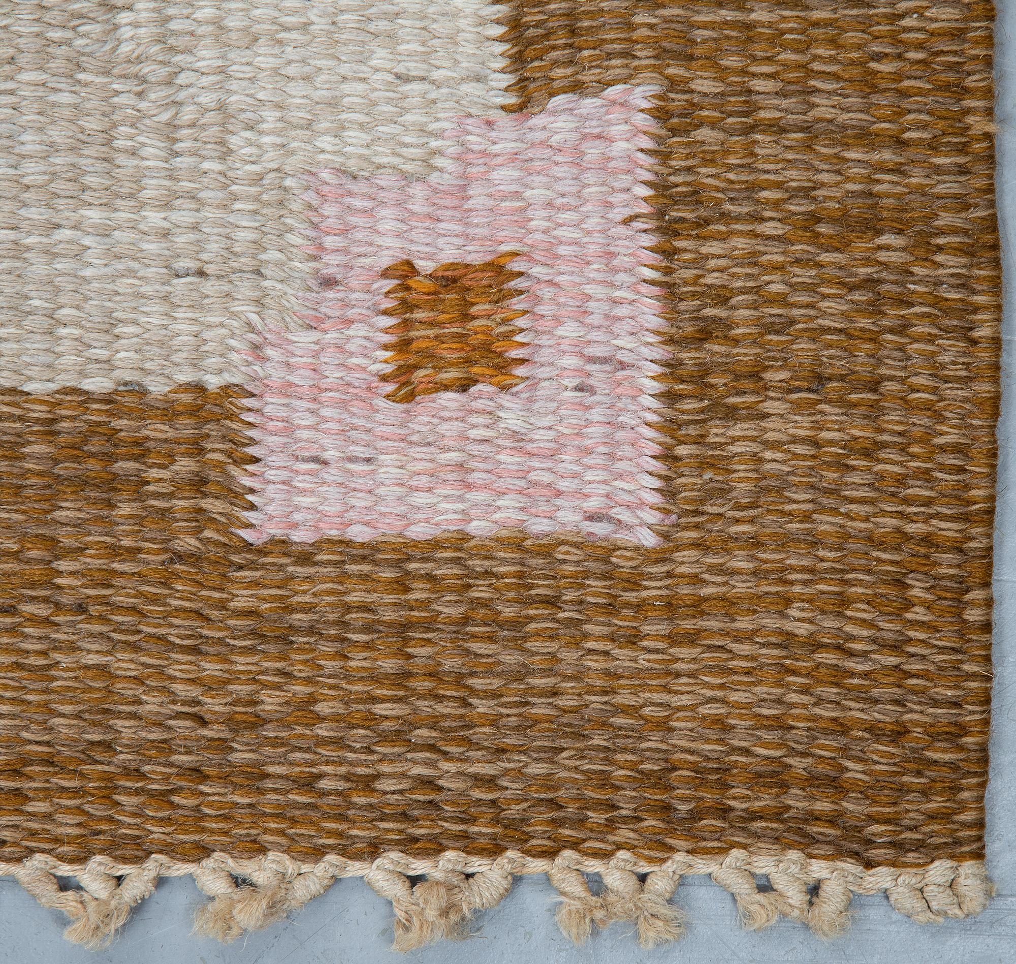 Ingegerd Silow, A carpet, flat weave, signerad, ca 234 x 168 cm.