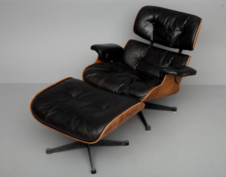 FÅTÖLJ MED FOTPALL, "Lounge Chair", Charles & Ray Eames, Herman Miller. Formgiven 1956.