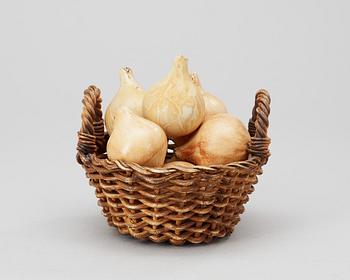 An Ingrid Herrlin stoneware basket with 8 onions, Båstad.