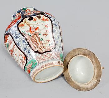 LOCKURNA, porslin, Imari, Japan, 1800-tal.