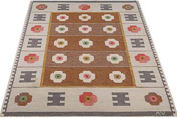 Alice Wallenbäck, a flat weave carpet, Sweden, ca 228 x 170 cm.
