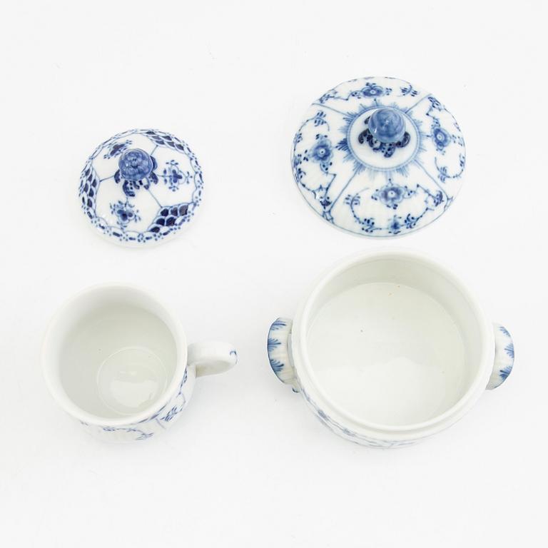 Service approximately 51 pieces "Musselmalet" Royal Copenhagen Denmark porcelain, late 20th century.