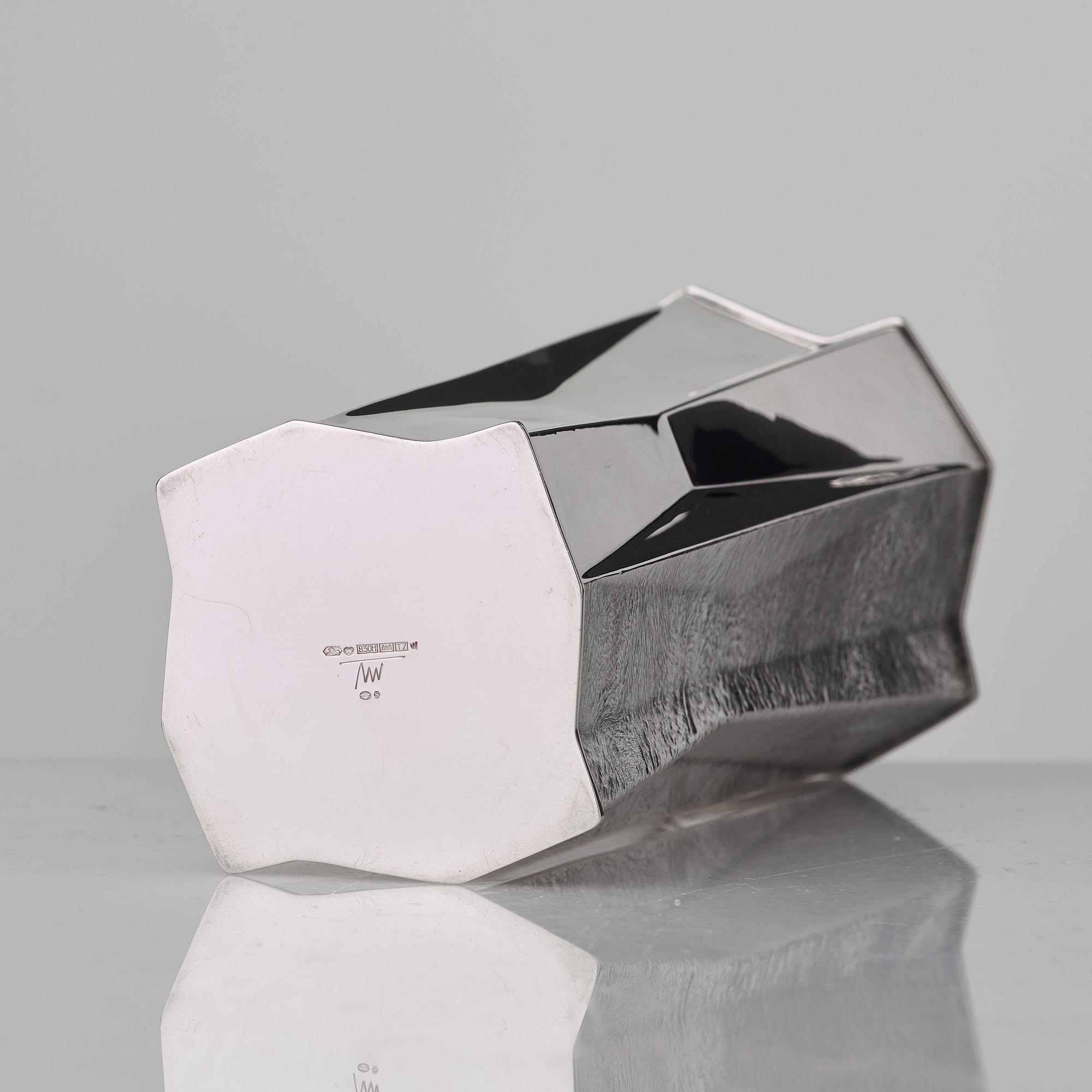 Tapio Wirkkala, A Tapio Wirkkala 830/1000 silver vase, Kultakeskus OY, Finland 1976.