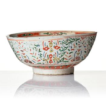 Skål, porslin. Transition, 1600-tal.