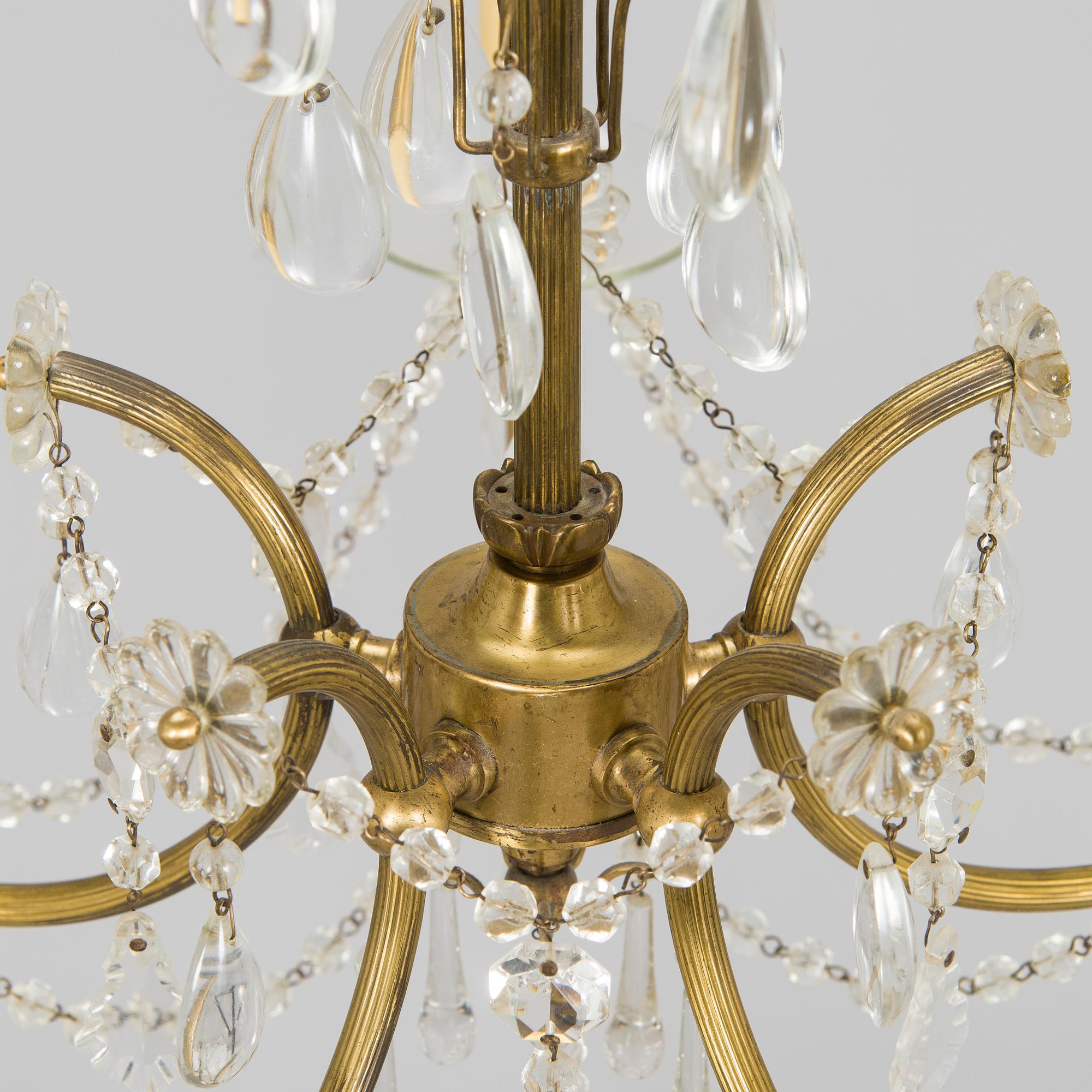 Paavo Tynell, a mid-20th century chandelier, model 1471/5 for Idman Finland.
