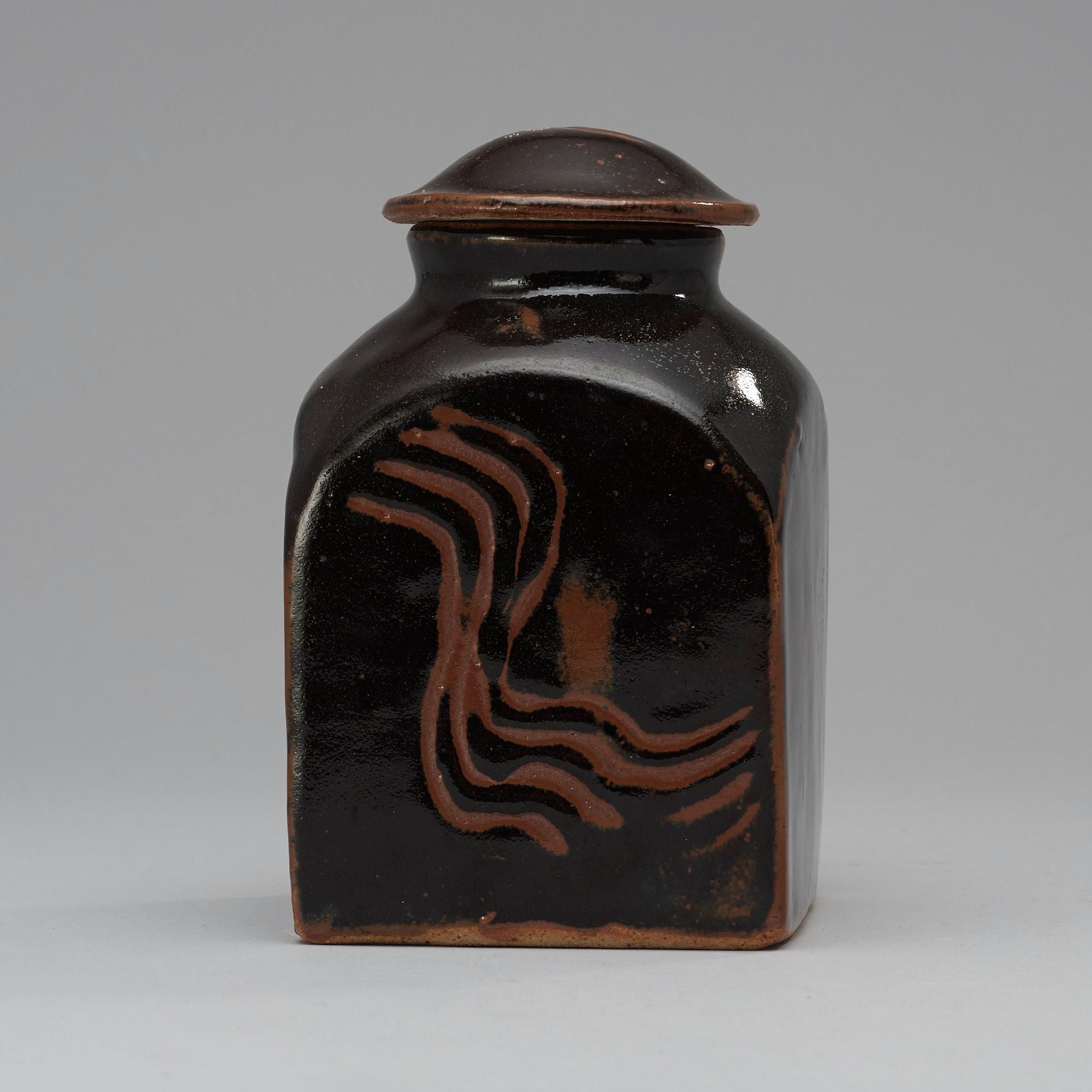 A Bernard Leach stoneware jar and cover, St Ives, England.