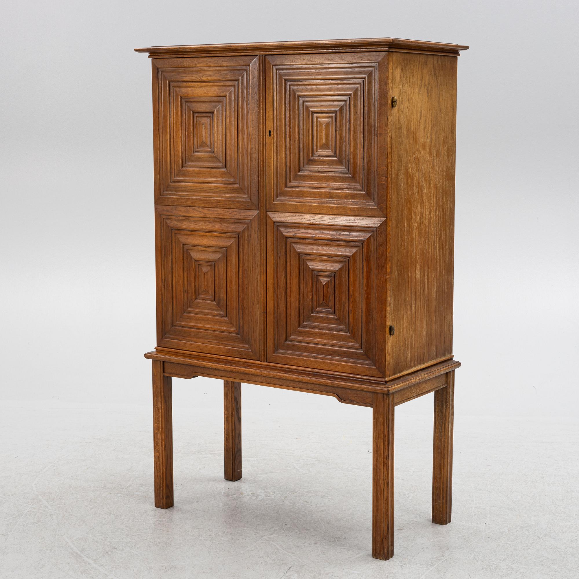 Oscar Nilsson, attributed to, a Swedish Modern oak cabinet, likely executed by Åfors Möbelfabrik, 1940s.