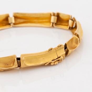 An 18K gold Lapponia bracelet.