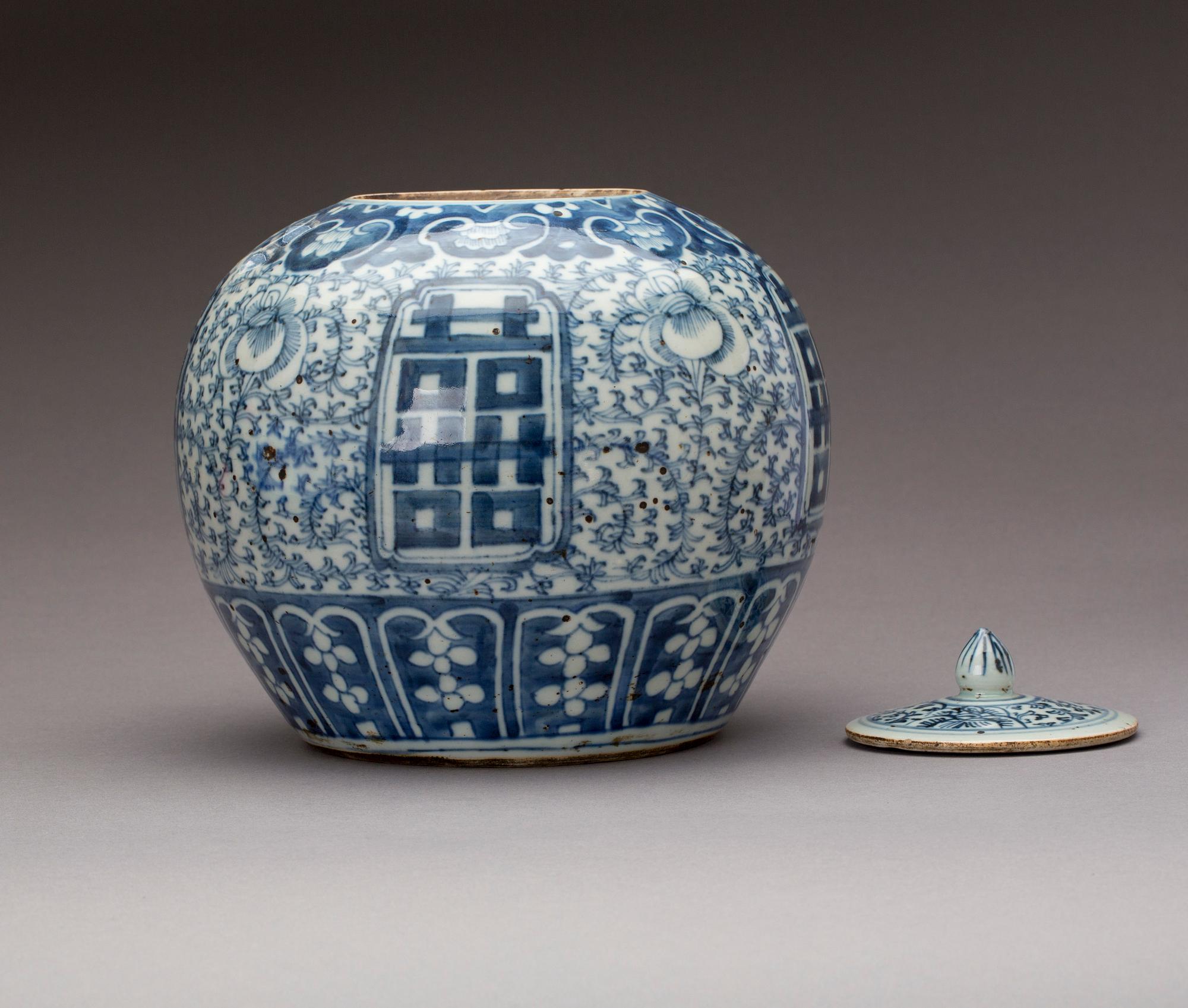 LOCKURNA, porslin, 1800-talets andra hälft, Kina.
