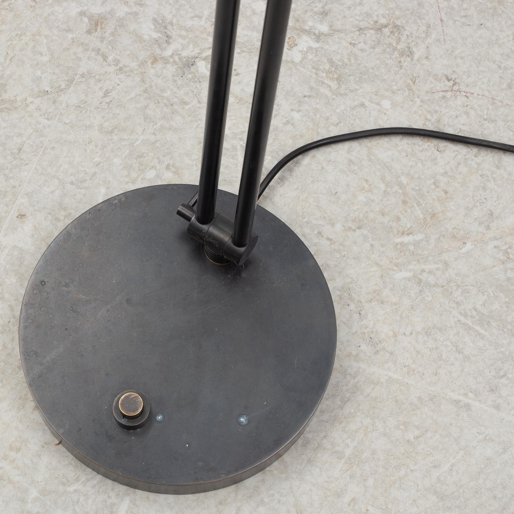 Michael & Lucy Vaughan, a contemporary 'Faringdon' floor lamp.