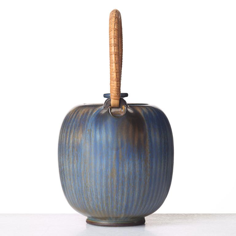 Berndt Friberg, a stoneware teapot and a bowl, Gustavsberg studio, Sweden 1960.