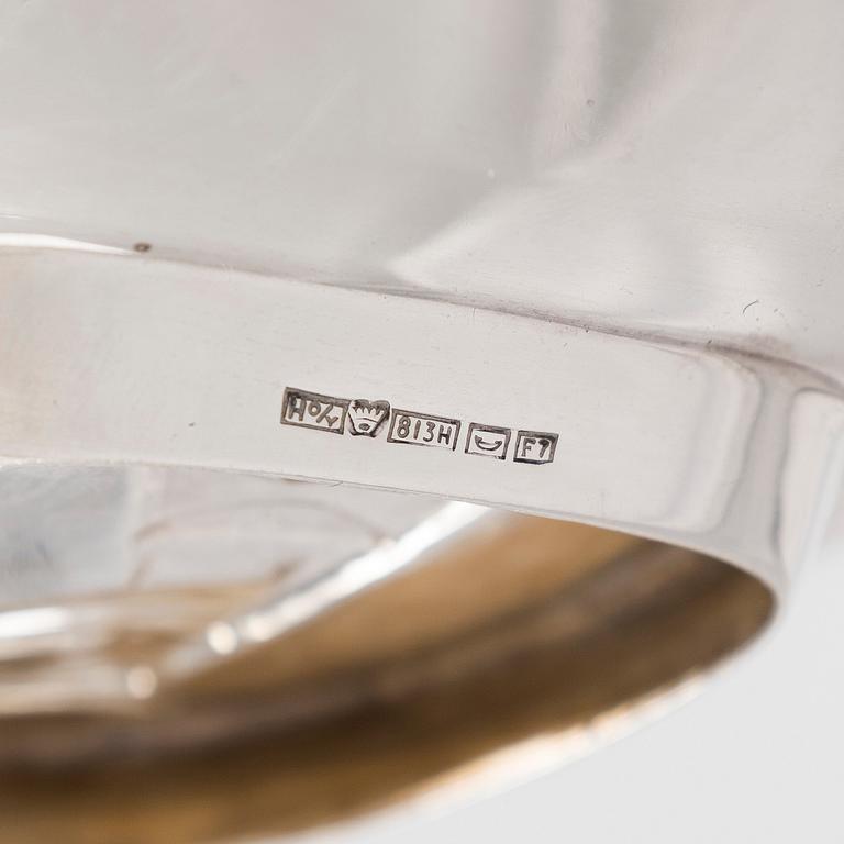 Two silver dishes, Hopeatehdas oy, Helsinki 1959 and 1962.