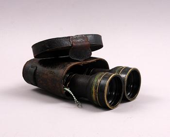 KIKARE MED VÄSKA. 1800/1900-tal.