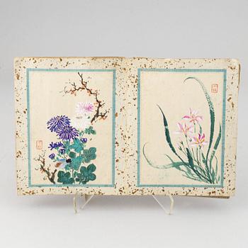 A Japanese illustrate album by unknown artist, early 20th Century.