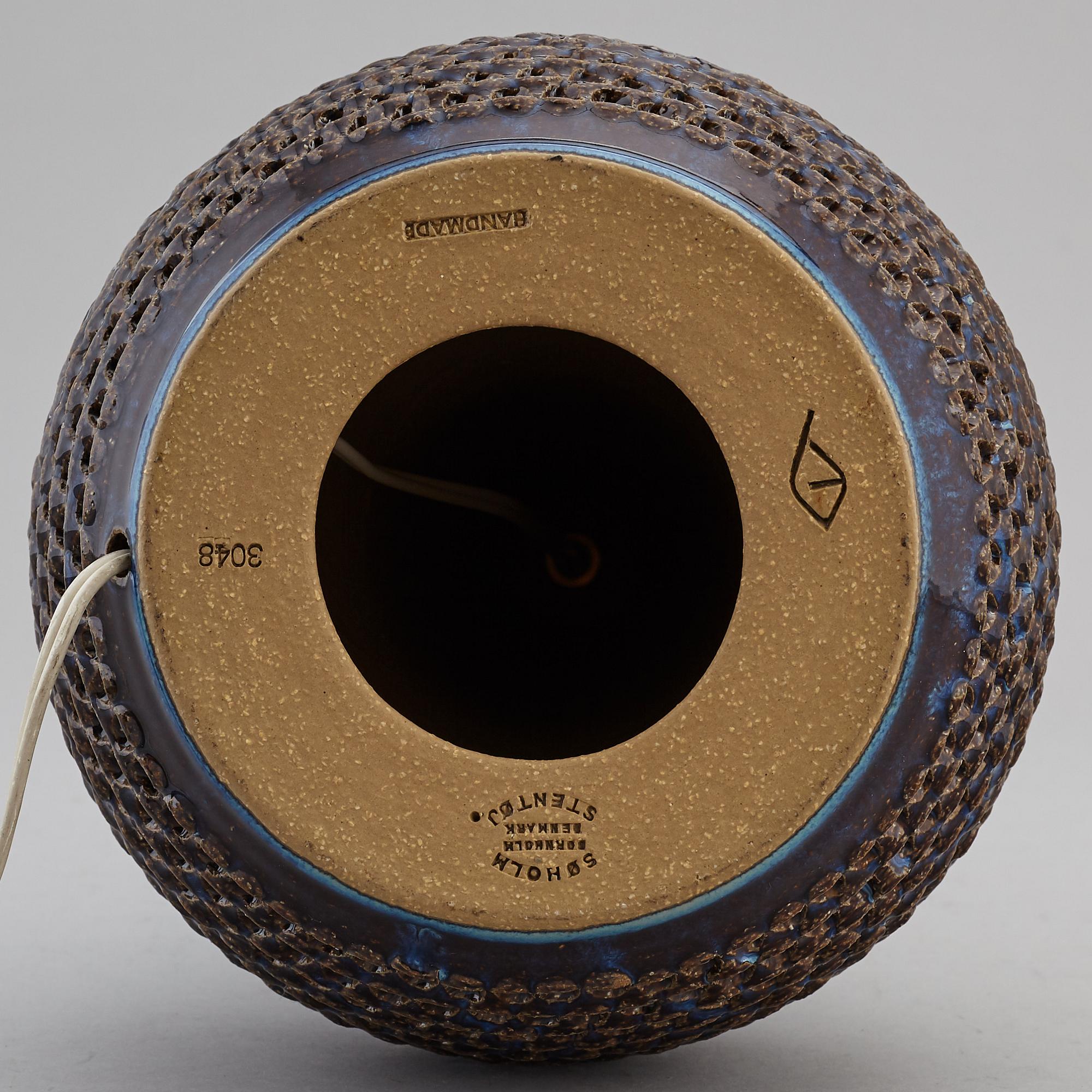 EINAR JOHANSEN, bordslampa, keramik,  Söholm stentöj, Bornholm, Danmark, 1900-talets andra hälft.