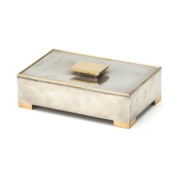 FIRMA SVENSKT TENN, ask för tändstickor och cigaretter, askfat, skrin samt ljusstake, Stockholm 1928-30.
