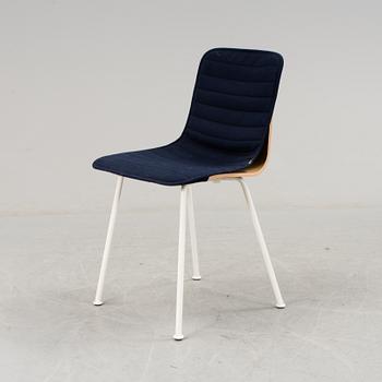 JASPER MORRISSON, a 'Hal Tube' oak chair from Vitra.