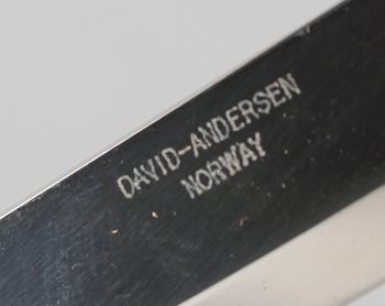 KNIV, masurbjörk och sterlingsilver, David Andersen, Norge.