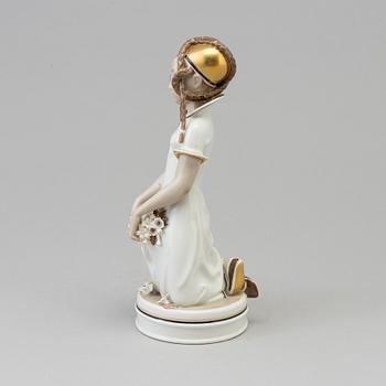 An Arno Malinowski porcelain figurine, for Royal Copenhagen, Denmark, 1940s.