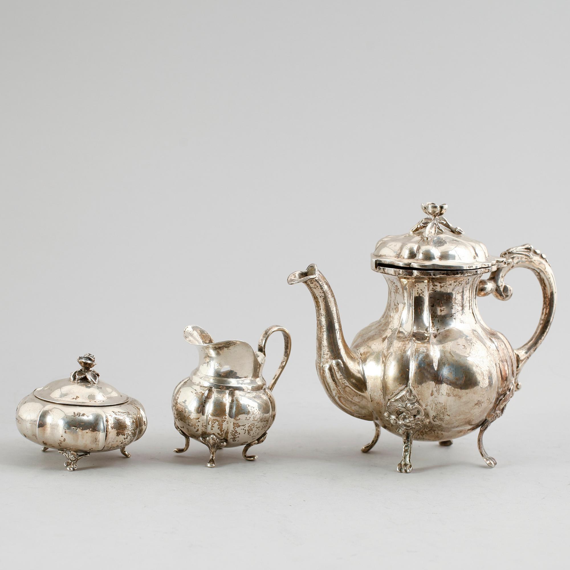 KAFFESERVIS, silver, svenska importstämplar, 1900-talets första hälft. Vikt ca 786 gram.