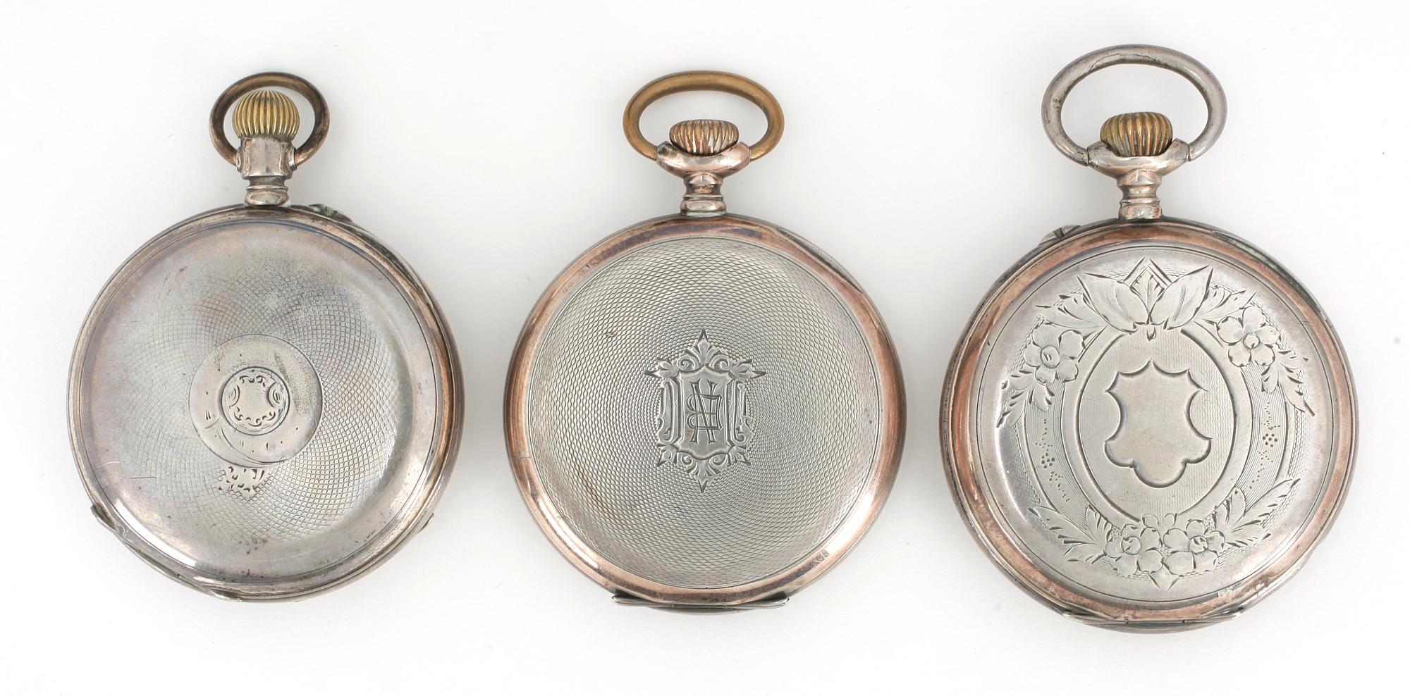 FICKUR, 3 st, låghaltigt silver 800, omkring 1900. Total vikt ca 263g.