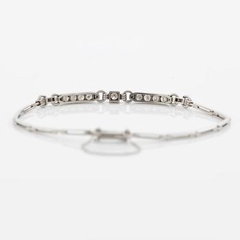 Bracelet, 18K white gold with brilliant-cut diamonds.