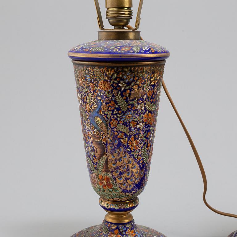 BORDSLAMPOR, ett par, glas, 1800-tal.