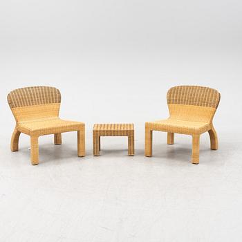 Thomas Sandell, fåtöljer, ett par samt bord, ur serien PS för IKEA 2001.