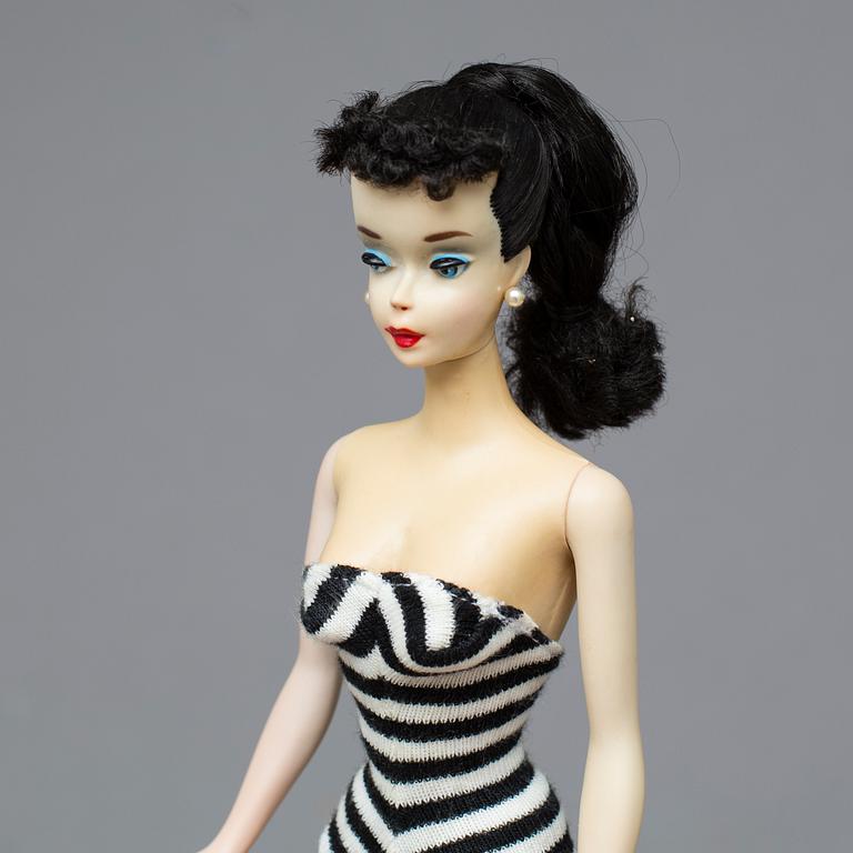 BARBIE med blå eyeliner, "Ponytail Barbie", nr 3. ca 1960. Japan.