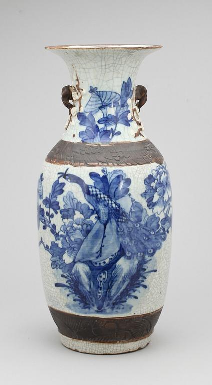 VAS, porslin, Kina, runt år 1900.