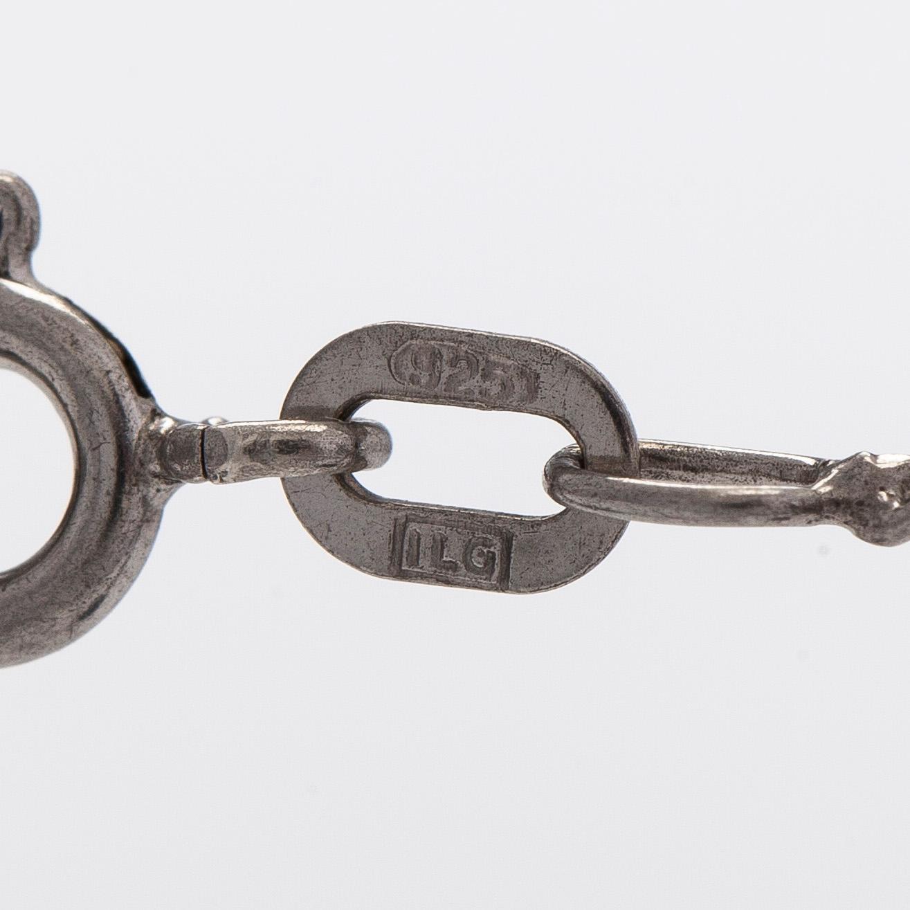 Björn Styrman, hänge, silver och granater. Helsingfors 1964.