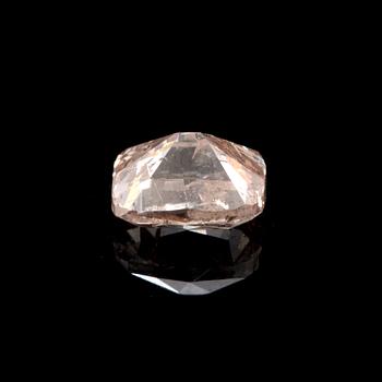 Lös cushionslipad fancy yellowish pink diamant 0,50 ct, HRD-certifikat.