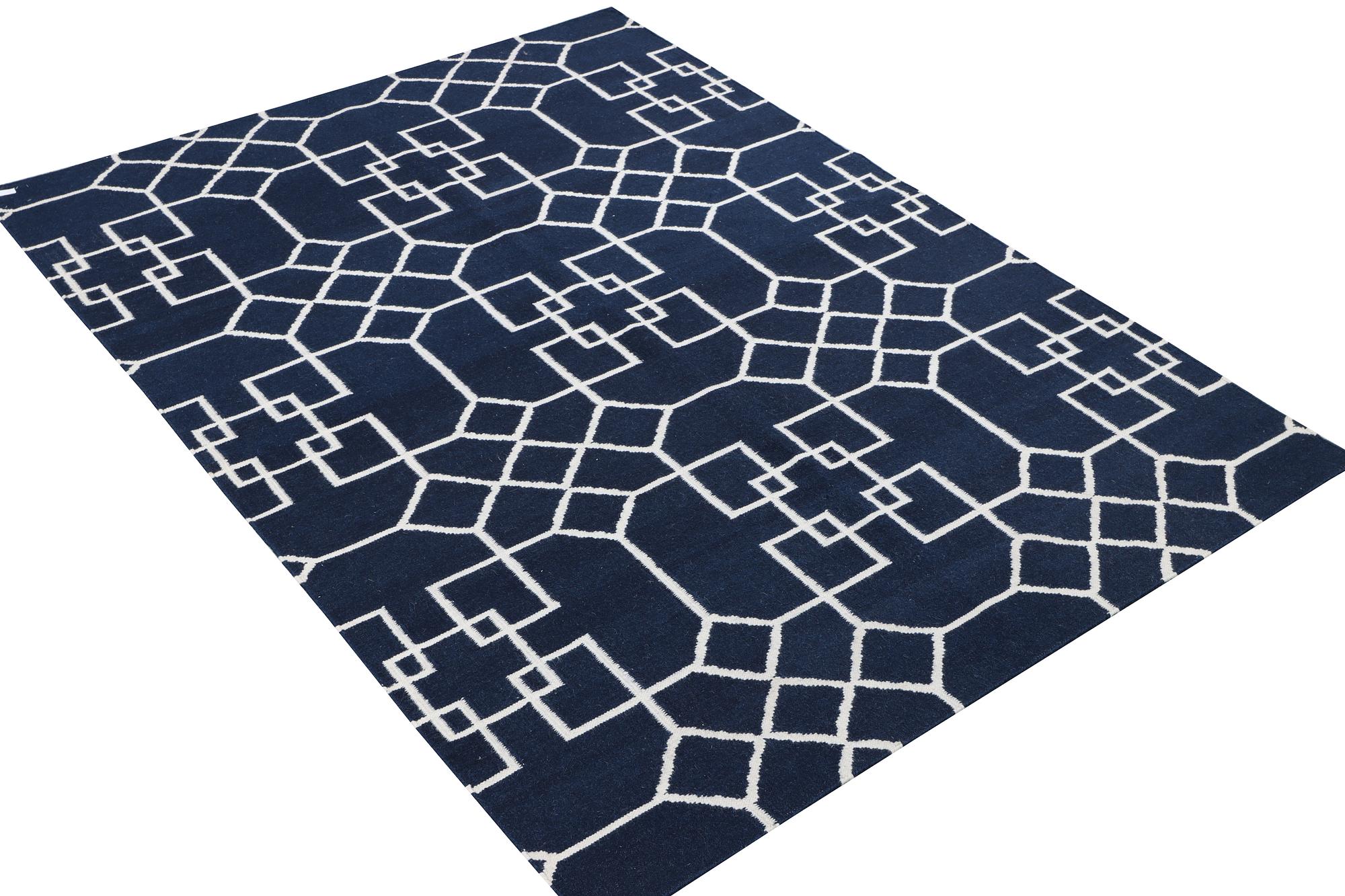 A Kilim rug, c. 230 x 160 cm.