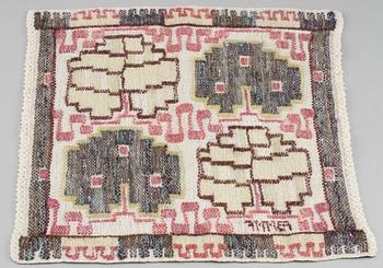 VÄVNAD, "Grodblad, blå", signerad AB MMF (AB Märta Måås-Fjetterström), denna tillverkad efter 1941.