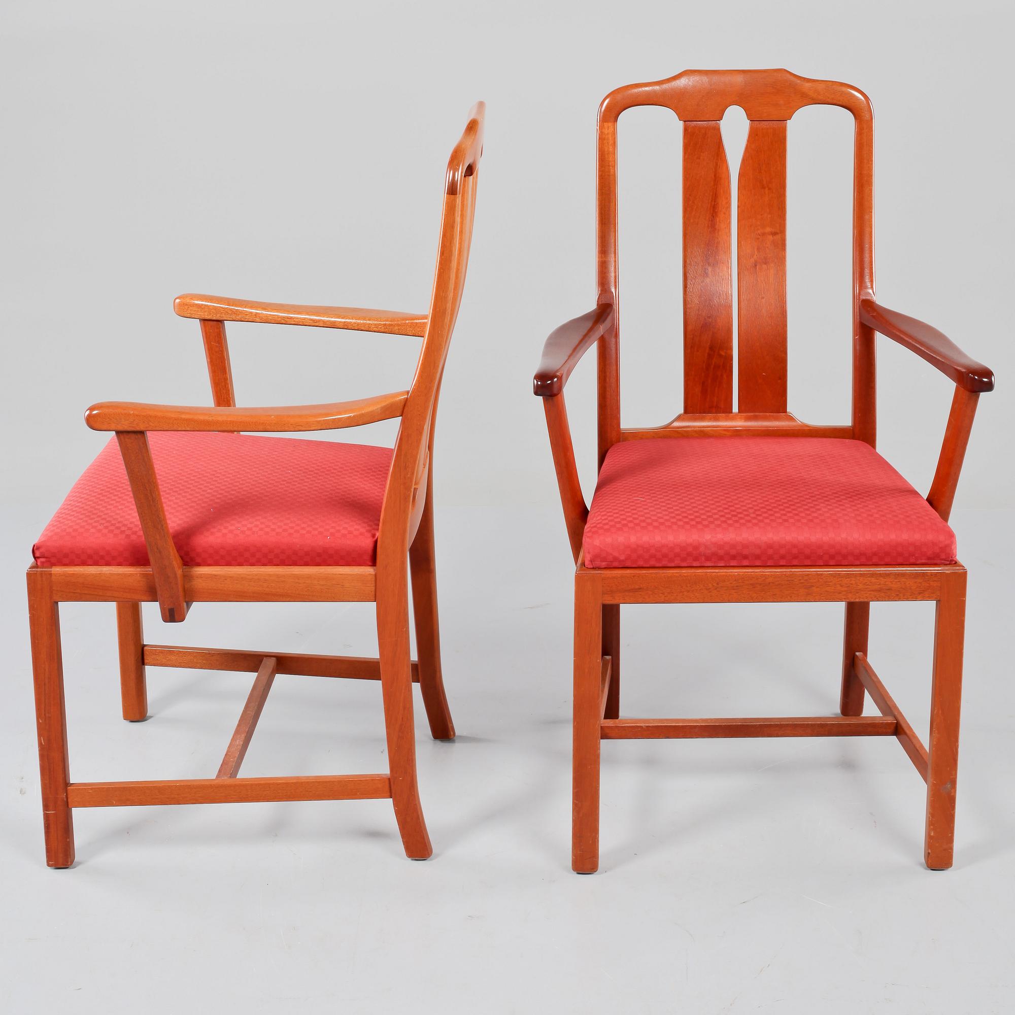 KARMSTOLAR, ett par, "Ambassadör", Carl Malmsten, Rydéns Interiör, tillverkade 1985.