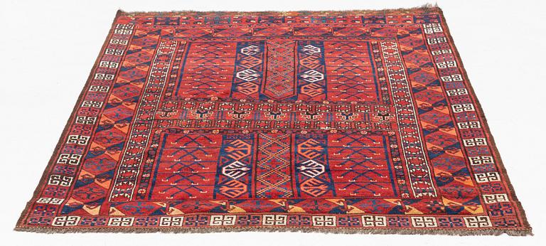 Ensi antik Beshir, ca 212 x 136-142 cm.