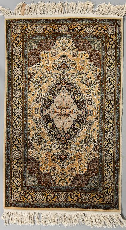 MATTA, orientalisk, silkesinslag, old, 147 x 91 cm.