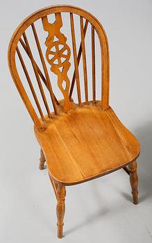 STOLAR, 4 st, Windsormodell, omkring 1900-talets mitt.