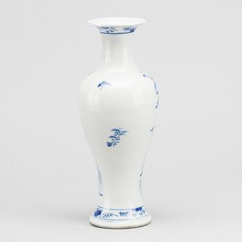 A PORCELAIN VASE, China, around year 1900.