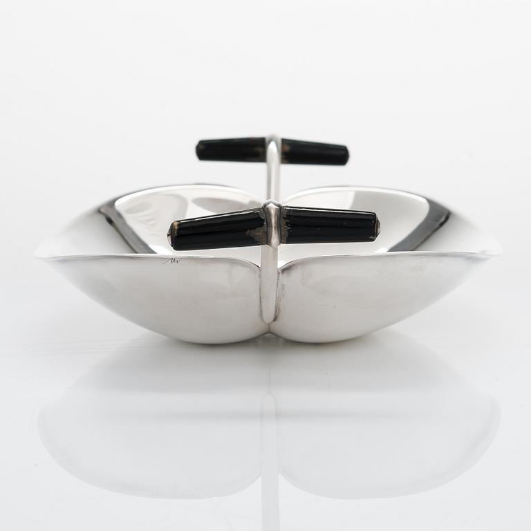 Tapio Wirkkala, a 'TW 58' silver bowl, marked TW, Kultakeskus, Hämeenlinna, Finland 1958.