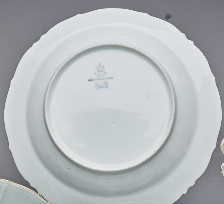 SERVISDELAR, porslin,58 delar,  Bing & Gröndahl, 1900-tal.