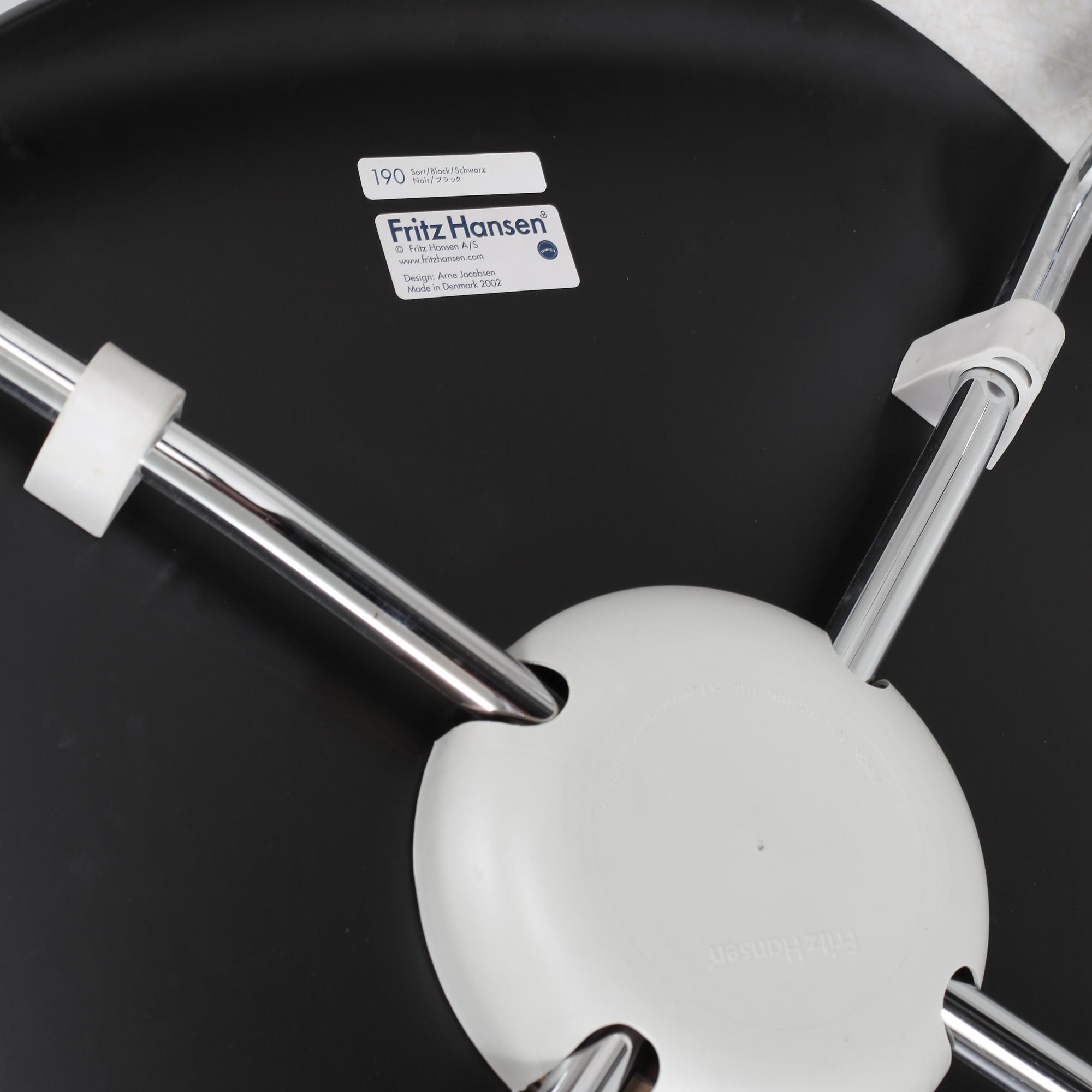 STOLAR, 6 st, "Sjuan", Arne Jacobsen, Fritz Hansen, 2002.